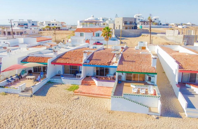 Mariposa - Wonderful oceanfront two bedroom, two bath condo