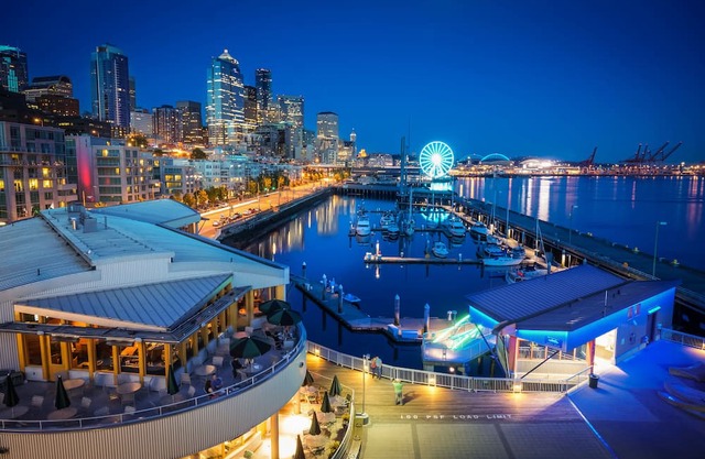 Vista espectacular: condominio frente al mar cerca de Pike Place