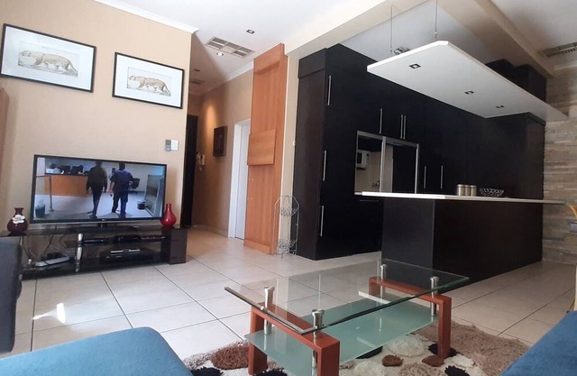 Dos habitaciones normales.