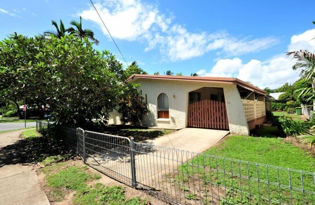 Seascape Holidays House at 53 Reef Street