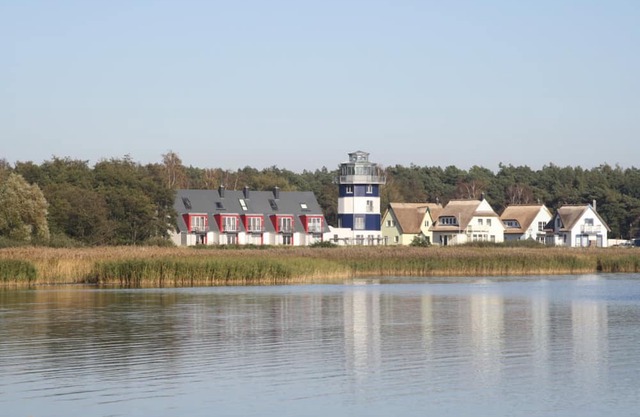 Fantastic dike house in the first row on the water with a beautiful view of the water.