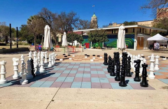 Unwind in Style 4br/2ba Quick Access to Downtown!