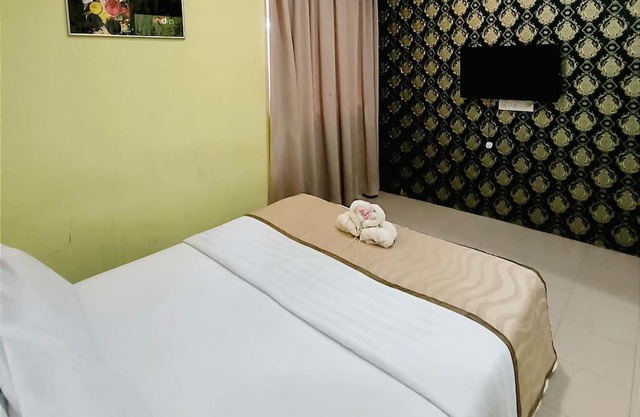 OYO 1172 MVM Transient House