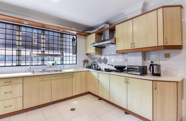 A Spacious 4BR Home Nearby Kiara Hill, Mont Kiara, Pavilion Damansara Heights