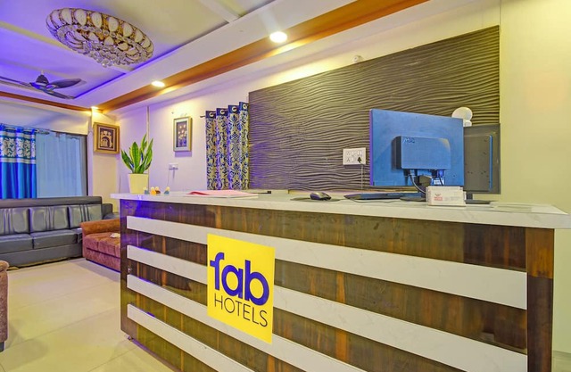 Fabhotel White Ridge