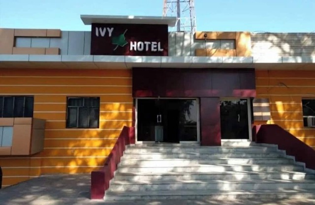 lvy Hotel And Restaurant