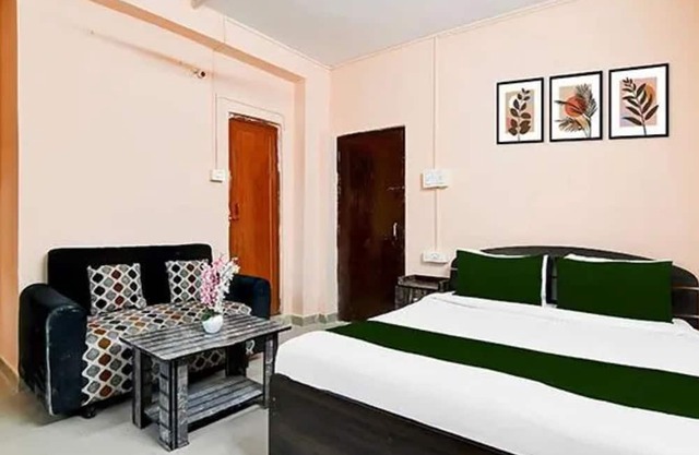 Fabhotel The Infinity