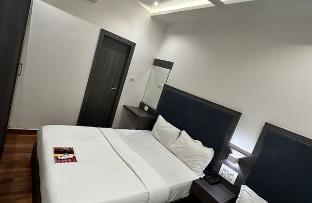HOTEL ROYAL PALACE