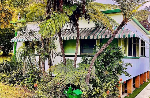 Amaroo in Wagstaffe, original 50’s coastal cottage