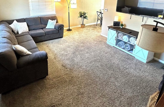 Cozy 4-bedroom apartment in charming Twin Falls