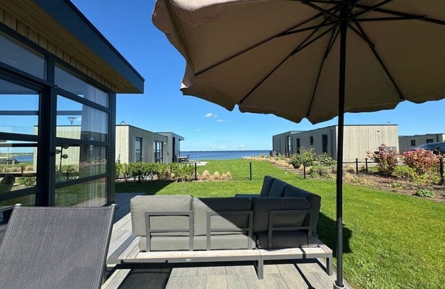 Chalet in Enkhuizen with Swimming Pool