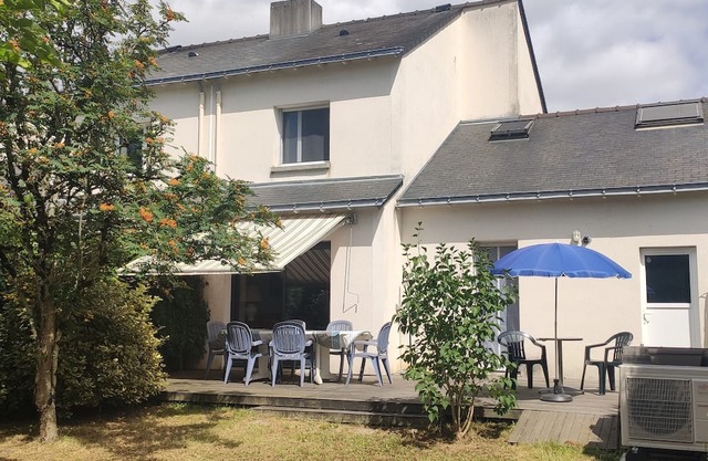 House and garden in Nantes Chantenay. 3-star tourist accommodation label.
