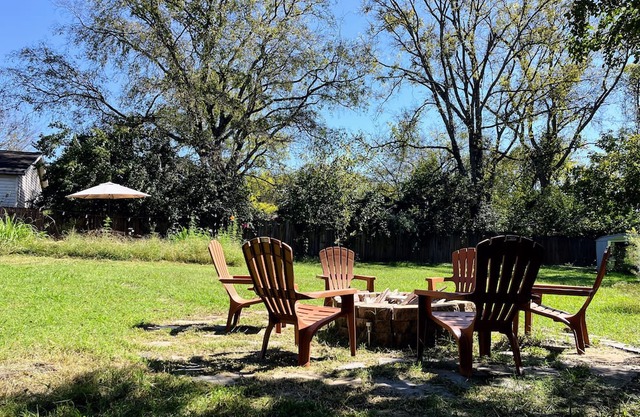 The BOHO Bungalow -- NEW listing -- Close to BNA, Broadway, Zoo, Opry and Geodis