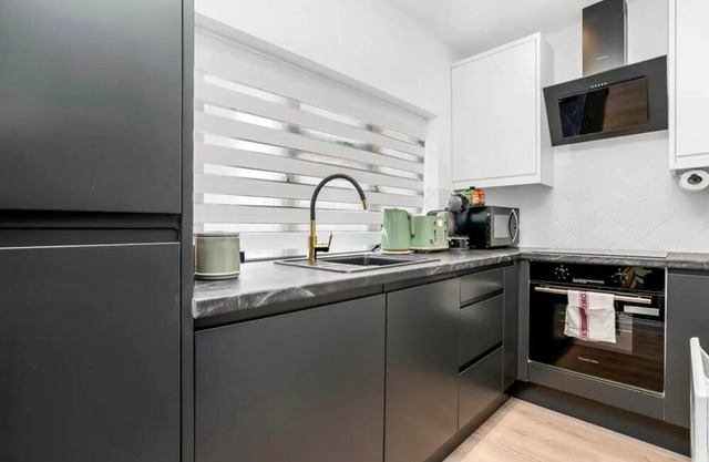 Stylish and cozy flat near Heathrow