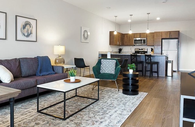 Barsala l Chic 1BR Near B&O Trail & Pool in Avon/Brownsburg!