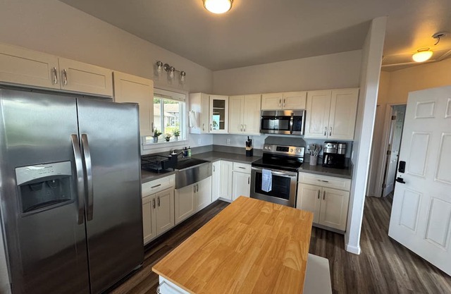 Maui Sunset - 2 bedroom cottage, sleeps 6