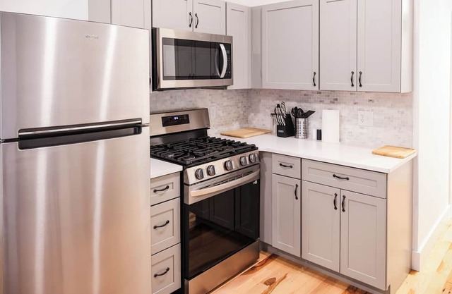 This apartment is a 1 bedroom(s), 1 bathrooms, located in Rochester, NY.