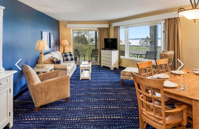 Oceanfront 1 Bedroom Fully Equipped Condo located at Samoset Resort
