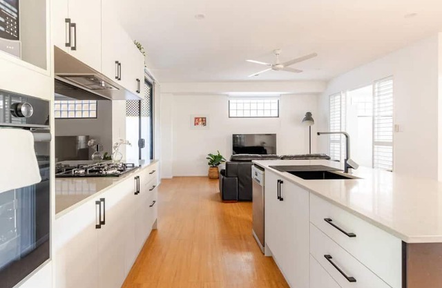 Modern self contained quiet flat in West End