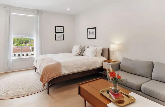 Eudora Welty Loft At Belhaven Town Center
