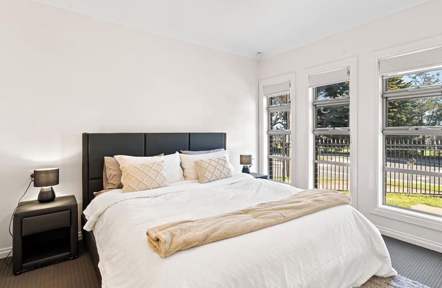 Ultra Luxury Mansion Near Adelaide CBD