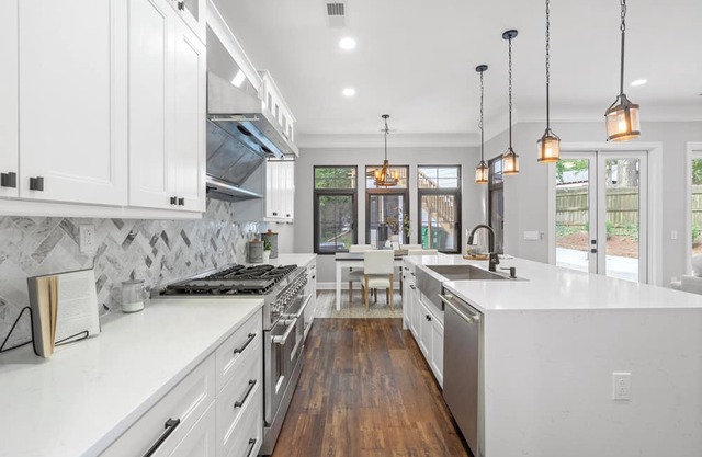Spacious Plaza Midwood 5-bedroom Dream House in Charming Charlotte