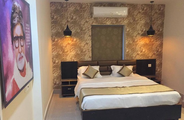 Goroomgo Effective Bollywood Hotels Bhubaneswar