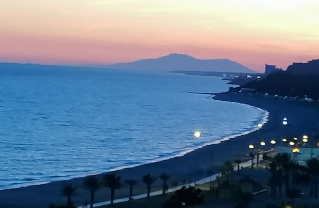 Apartamento con Terraza, Vistas Playa y Montaña