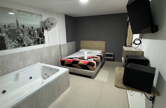 HOTEL SELECT