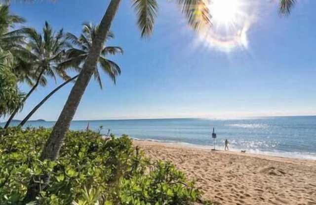 Family 4BR Trinity Beach Getaway. Private Spa/Pets