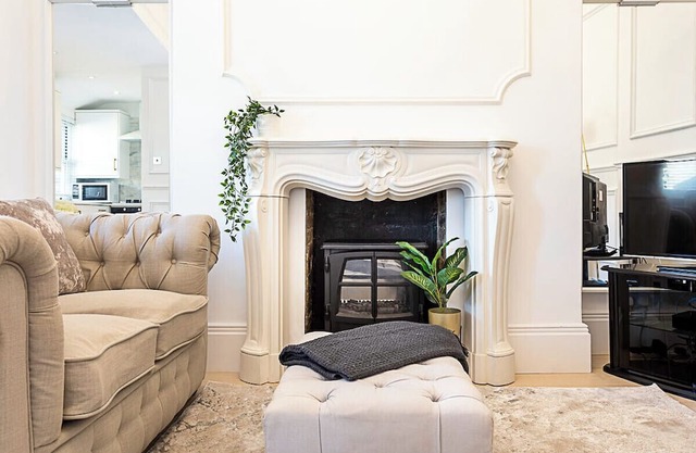 Stylish Apartment In Leafy Richmond