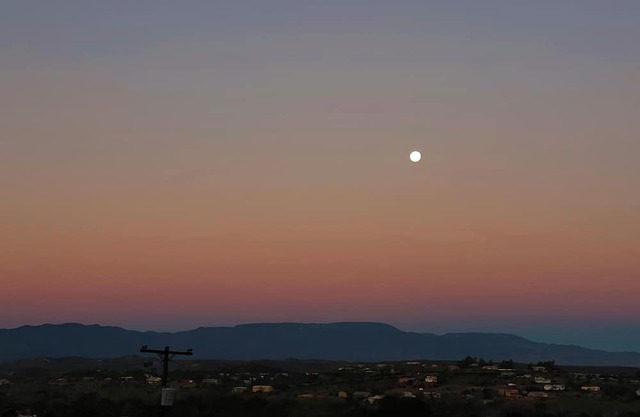 15 Min to Sedona<>LOW Cleaning Fees<>Full Kitchen<>Wifi<>Outdoor Movies
