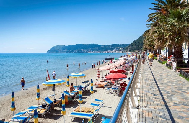 Serena 2 - Two Bedroom Chalet, Sleeps 5