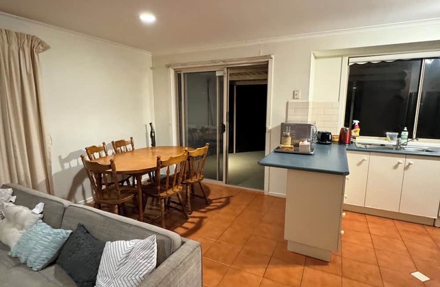 "Cozy Werribee Retreat: 3BR Home"