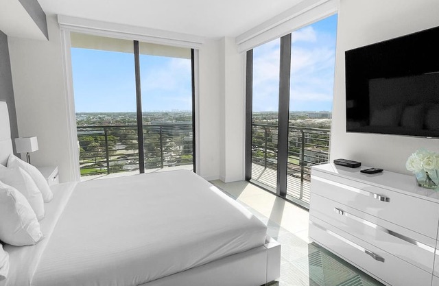 Elegant Doral Living: 3BR, 3 Baths