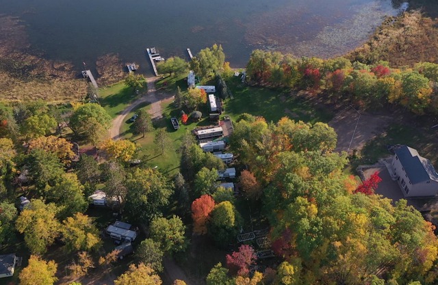 3 Lakeside cabins with a cozy atmosphere, perfect for pets!