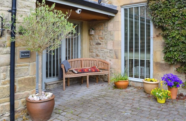 Welcome to Birchwood House Studio, a tranquil studio apartment nestled in Corbridge’s centre.