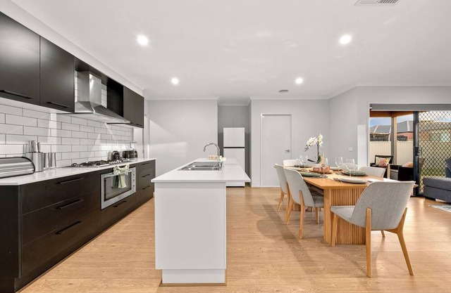 Welcome to our family-friendly and cozy Ballarat Bliss Airbnb.