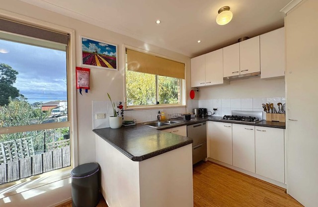 Hobart Harmony Home - 10 minutes to CBD