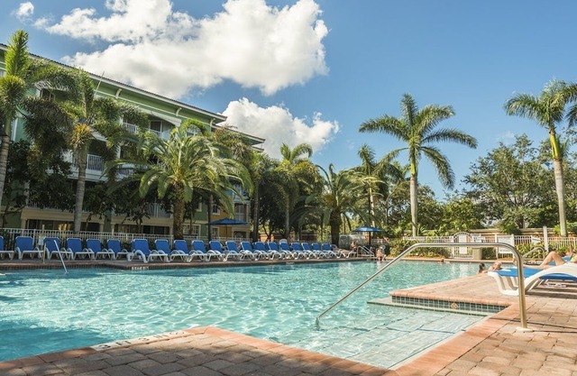 Luxury one bedroom and one bathroom unit with full amenities