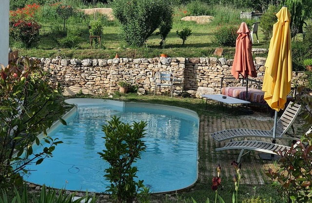 Holiday Home 'Hanna En Luberon - Le Boisset' with Mountain View, Wi-Fi and Air Conditioning
