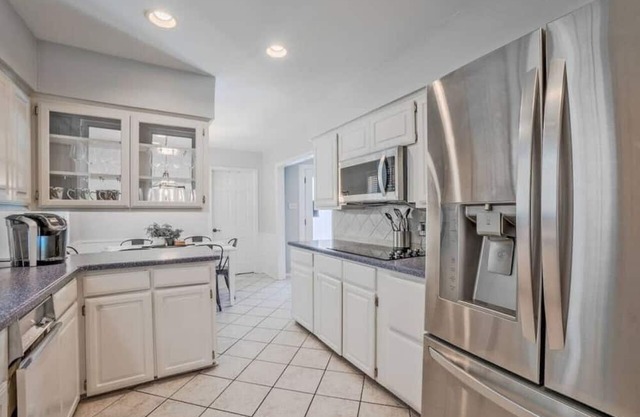 East Dallas Oasis - Hot Tub!