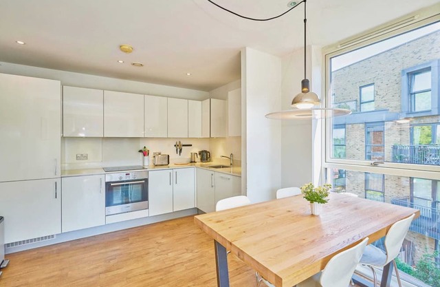 2-bedroom flat with balcony & canal view