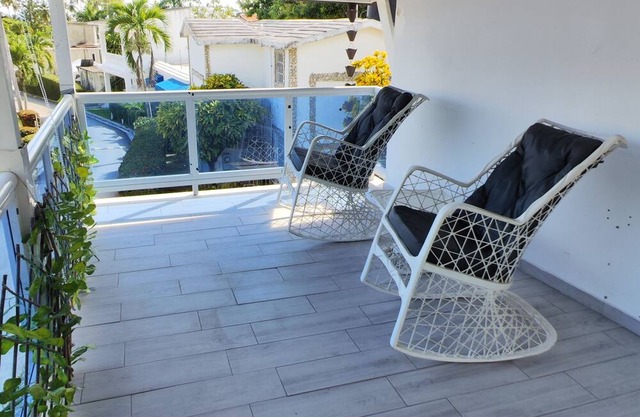 Las Pascualas Samana Condo Townhouse, 200m to the beach