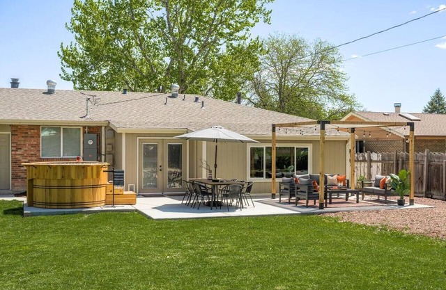 Hot Tub | Backyard | Stylish Home