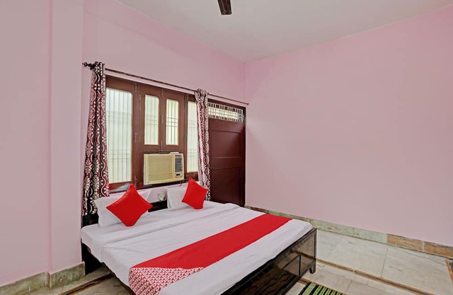 OYO Flagship Shivansh Paying Guest House