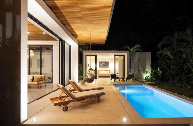 Naia One private Pool /Walk to the Beach