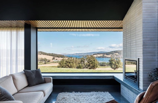 The Long House, Cygnet Tasmania Stunning views over Port Cygnet.