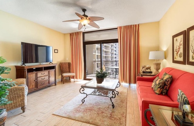 10th Floor Oceanfront One Bedroom Condo