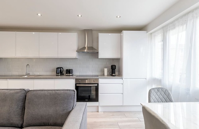 Finsbury Park Retreat: Modern Comfort